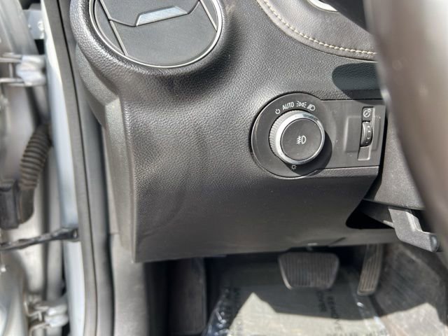 2015 Chevrolet Camaro 2LT photo 15
