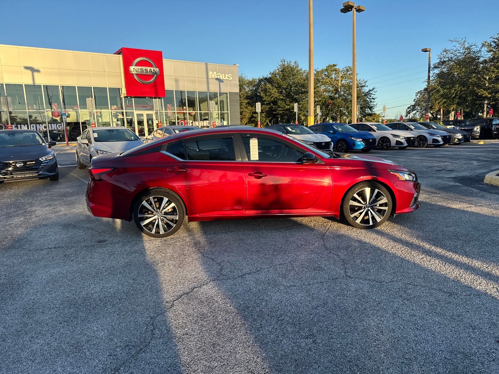2020 Nissan Altima 2.5 SR photo 4