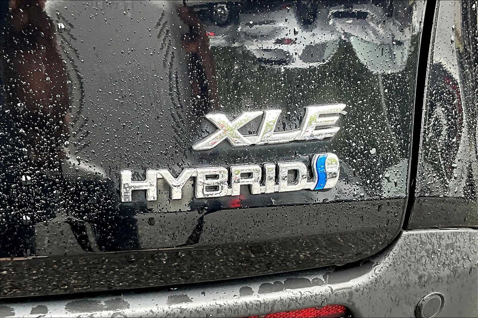2024 Toyota Sienna XLE photo 9