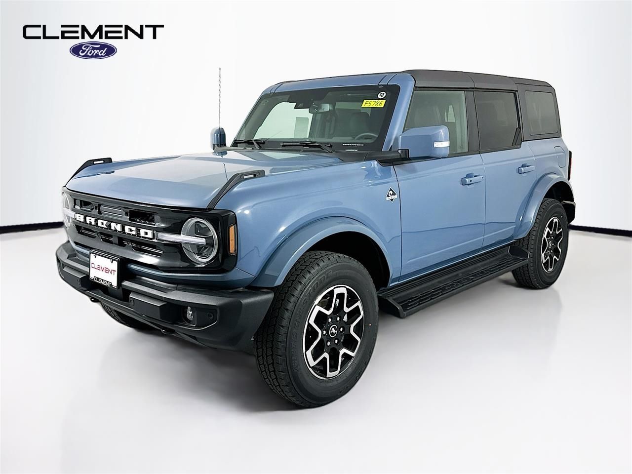 2025 Ford Bronco 4-Door Outer Banks's photo