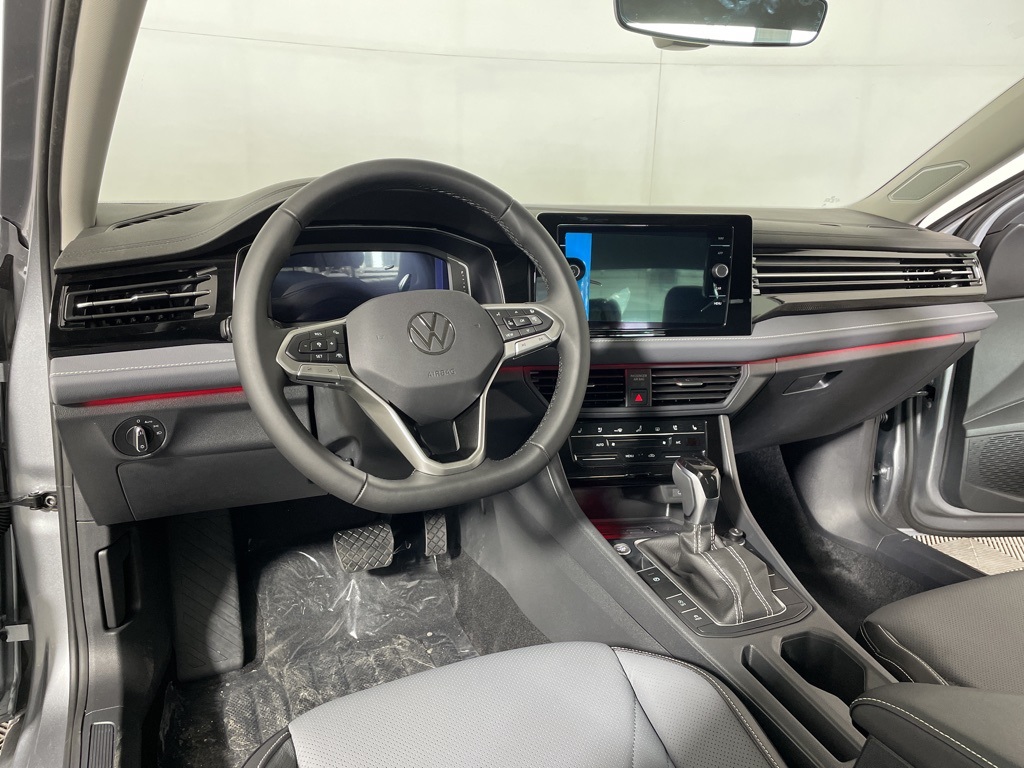 2025 Volkswagen Jetta 1.5T SEL photo 13