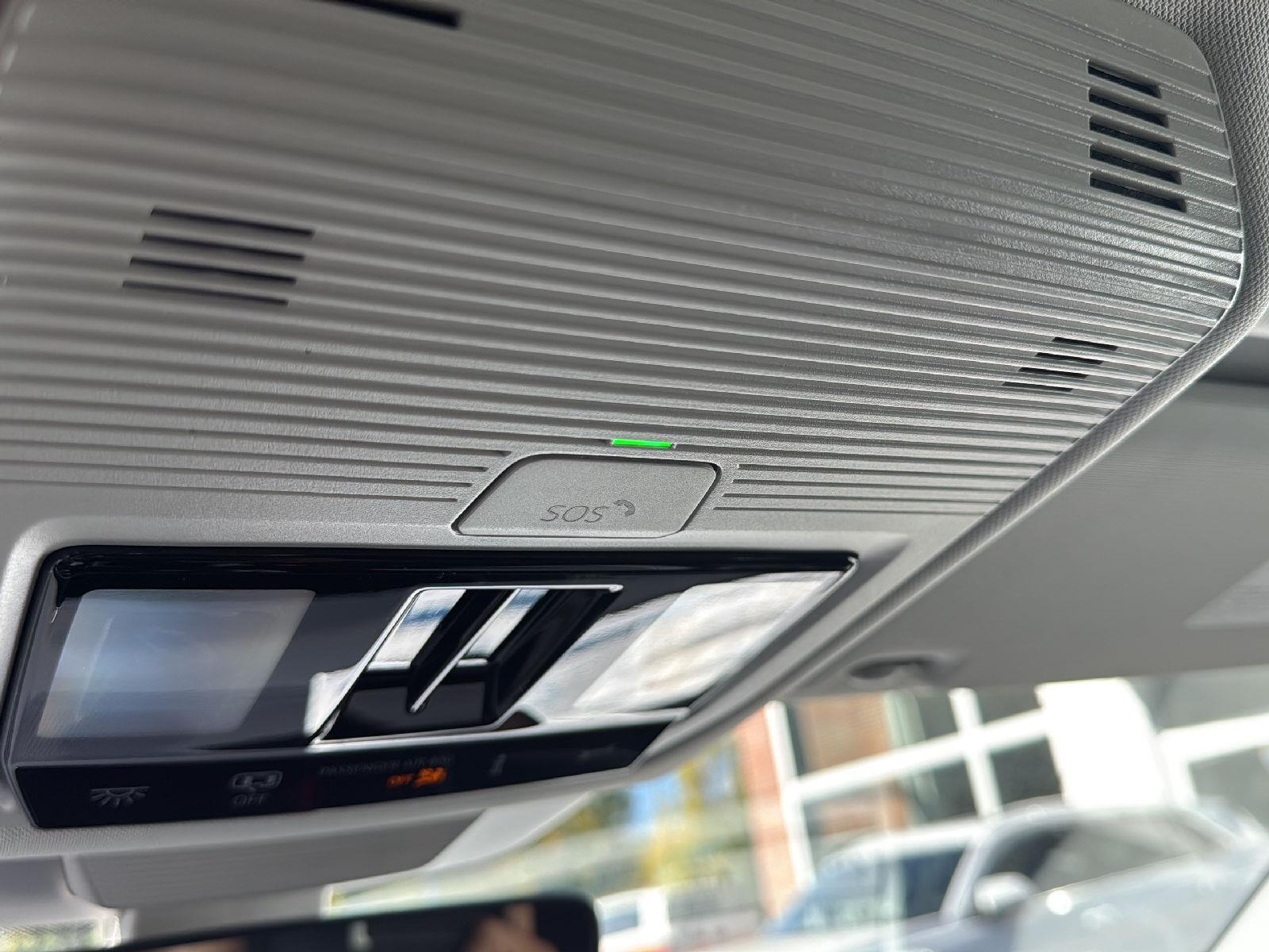 2025 Volkswagen Tiguan SE photo 18