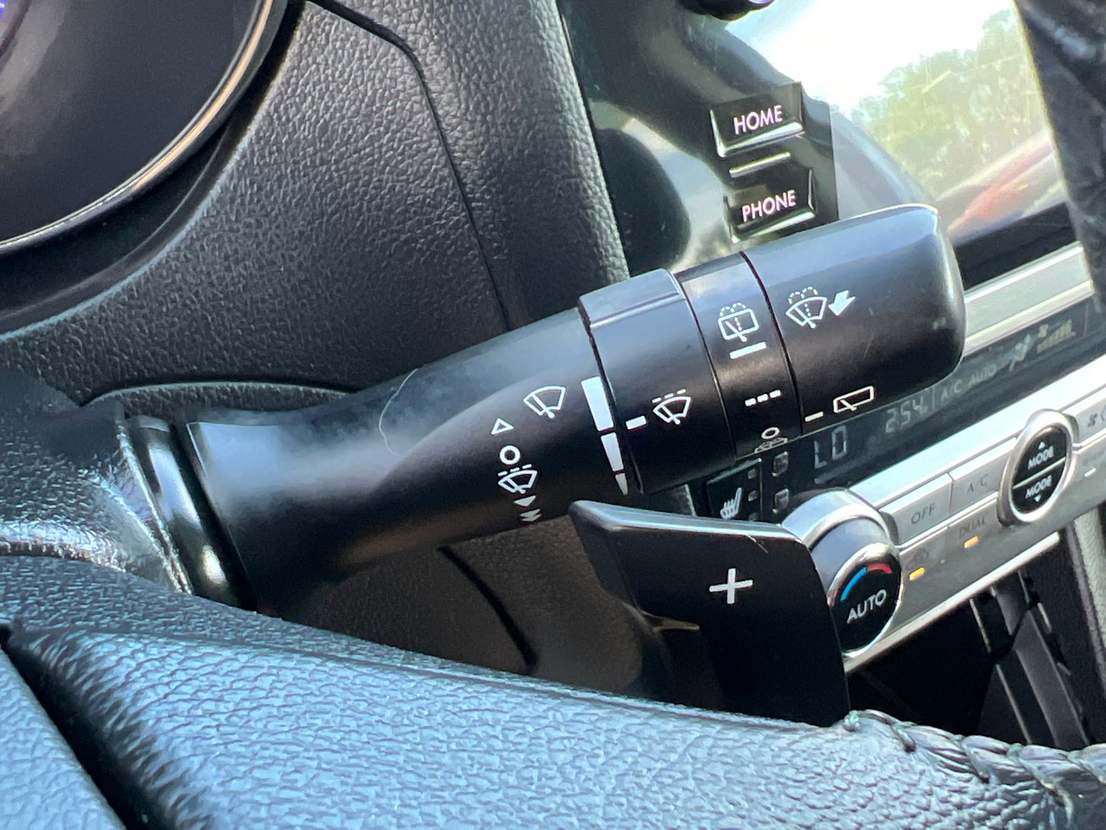 2017 Subaru Outback 2.5i Premium photo 31