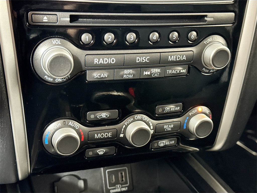 2019 Nissan Pathfinder SV photo 32