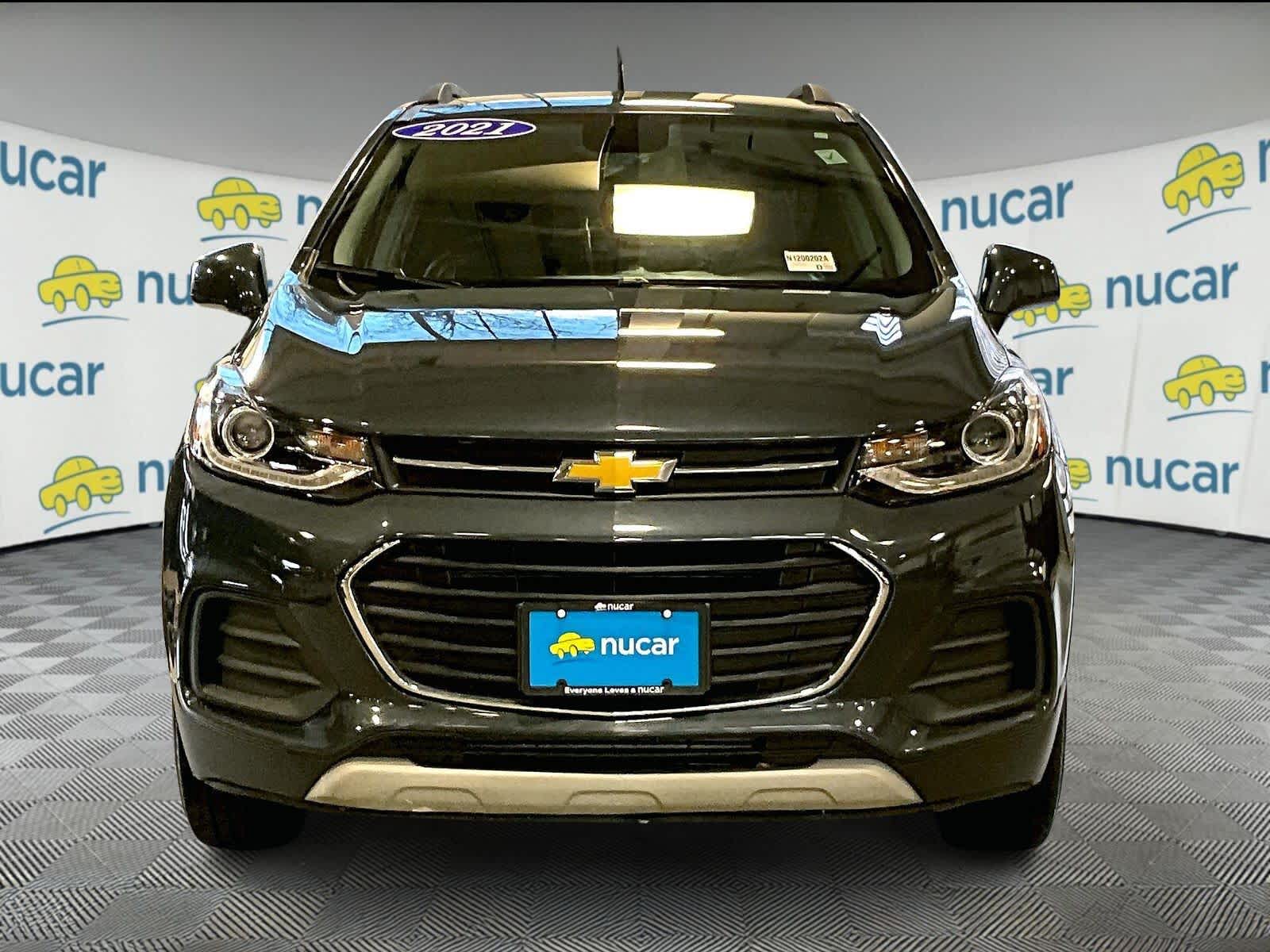 2021 Chevrolet Trax LT photo 2