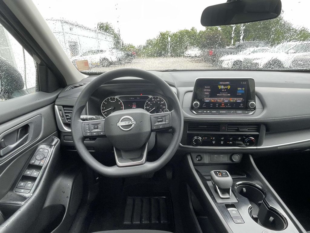 Used 2025 Gray Nissan S image 12