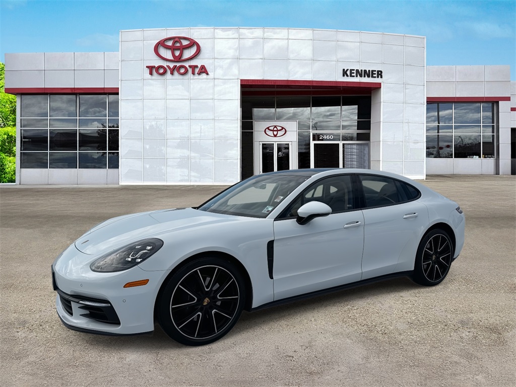 2020 Porsche Panamera 4 photo 2