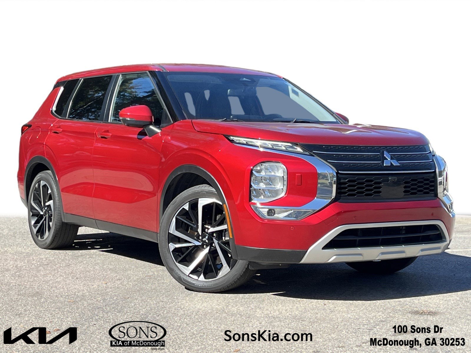 2022 Mitsubishi Outlander SE's photo