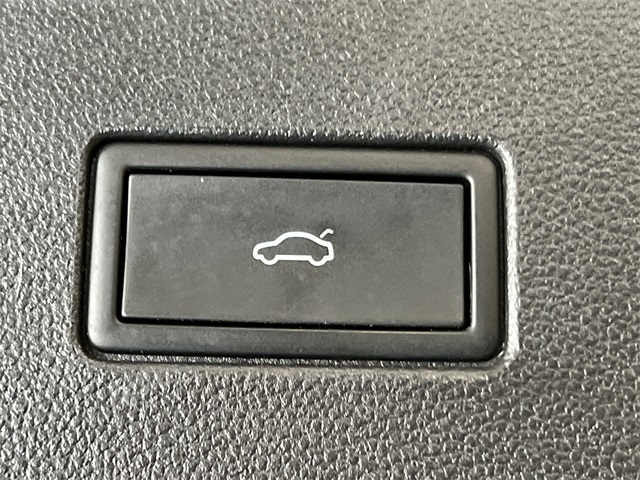 2024 Volkswagen Atlas SEL Premium R-Line photo 4