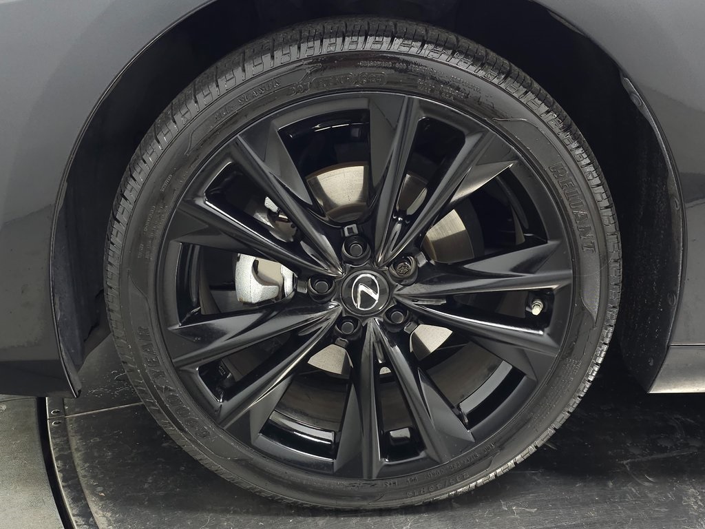 2022 LEXUS ES - Image 11