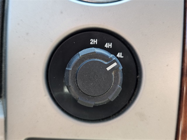 2010 Ford F-150 Lariat photo 20