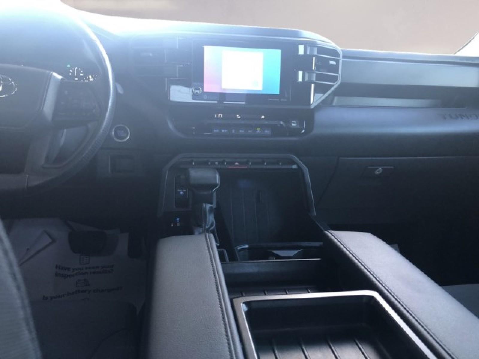 2024 Toyota Tundra SR Double Cab photo 10