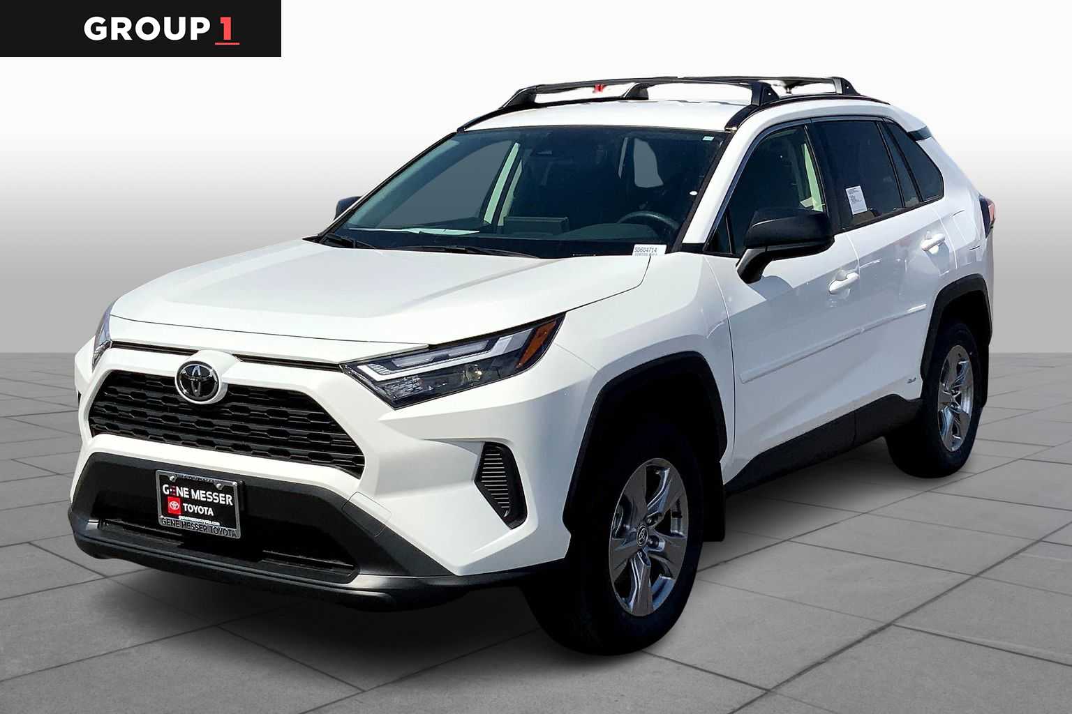 2025 Toyota RAV4 Hybrid LE photo 4