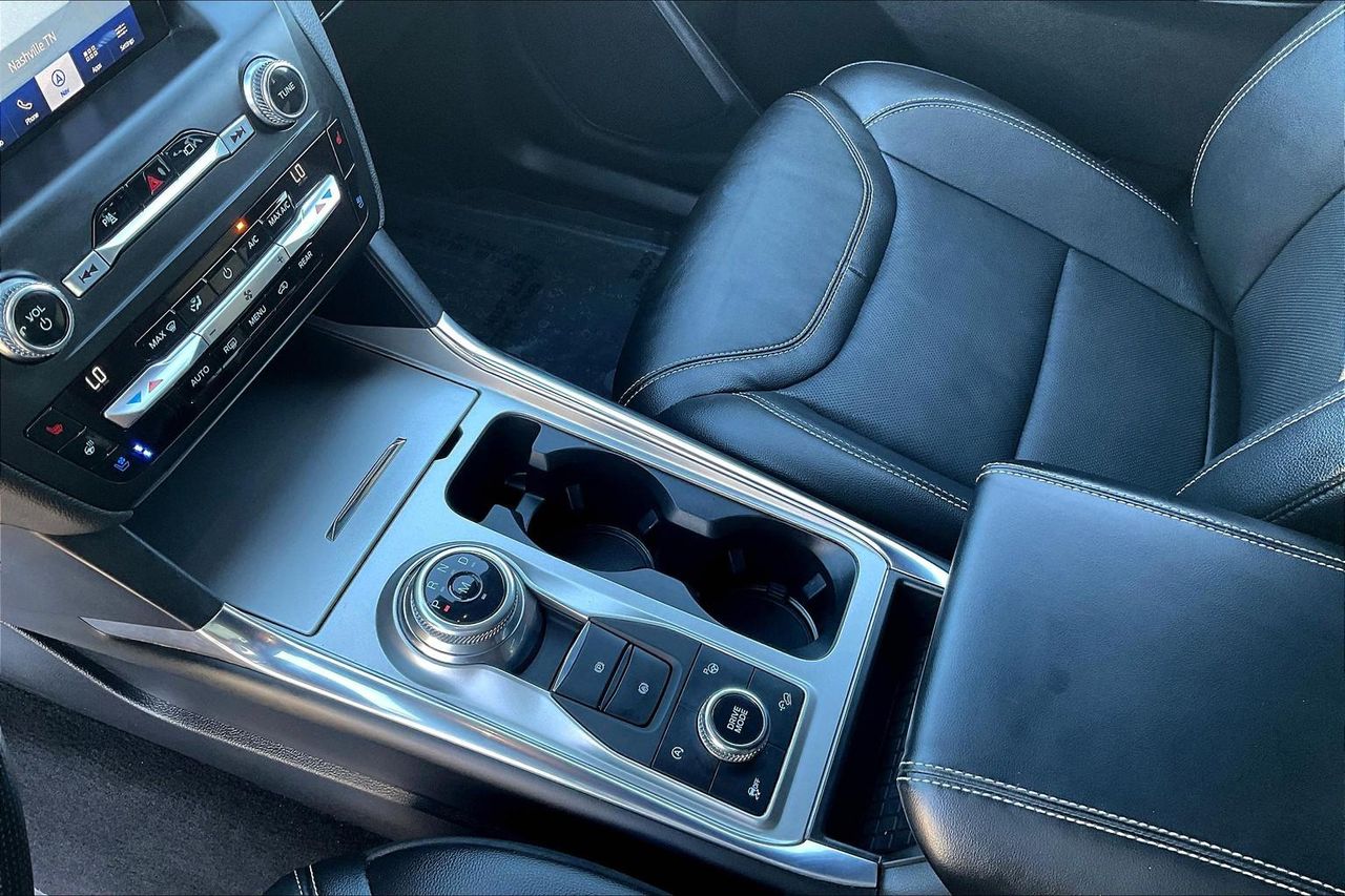 2020 Ford Explorer ST photo 14