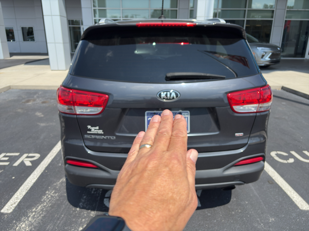 2017 Kia Sorento LX photo 3