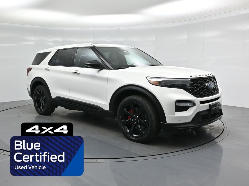 2022 Ford Explorer ST's photo