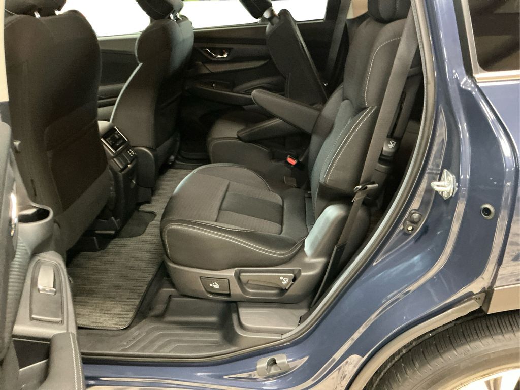 2024 Subaru Ascent Premium photo 10