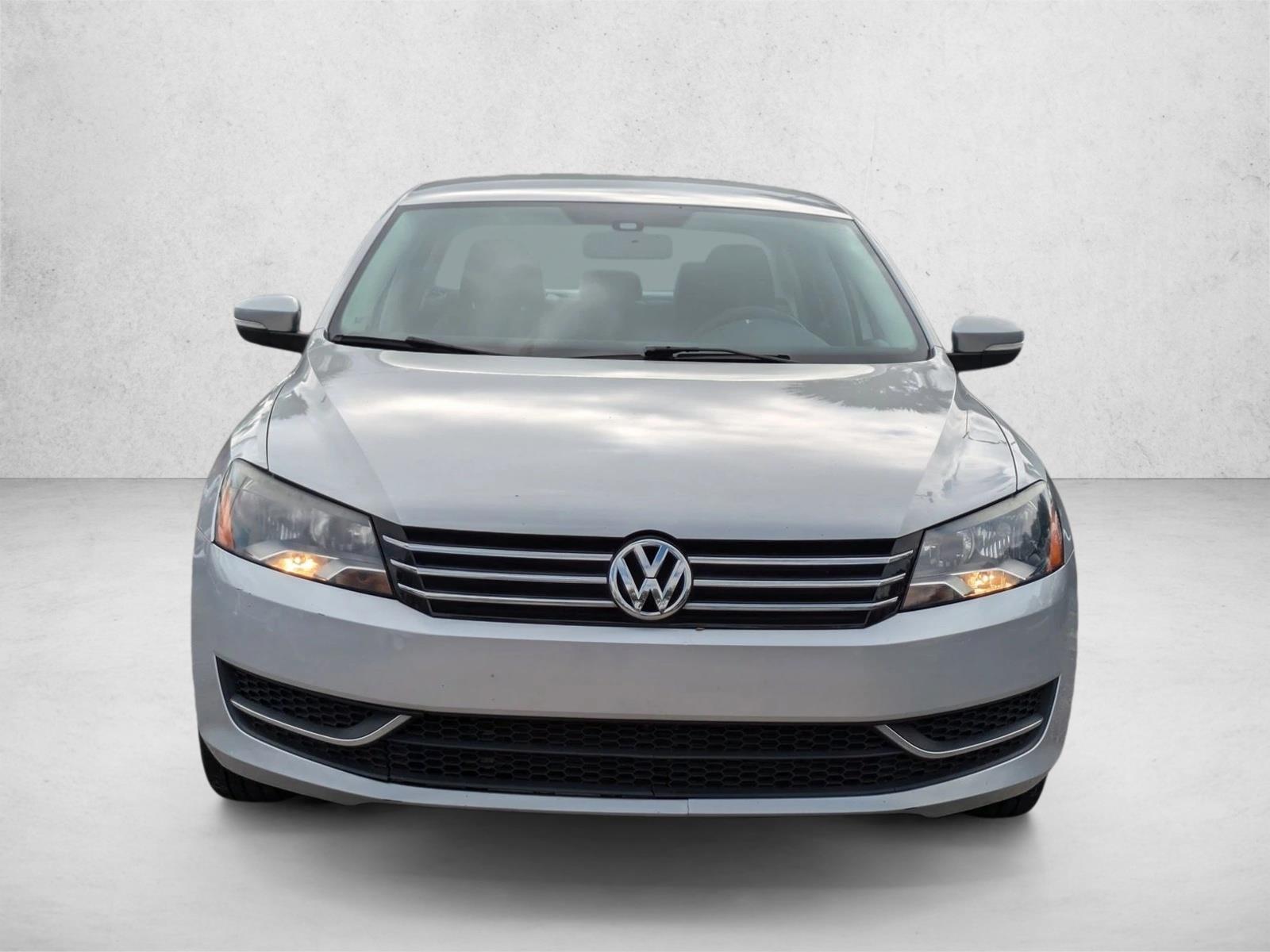 Used 2014 Volkswagen Passat S with VIN 1VWAS7A32EC097821 for sale in Tampa, FL