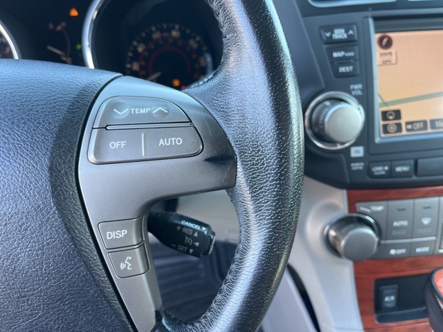 2010 Toyota Highlander Limited photo 19