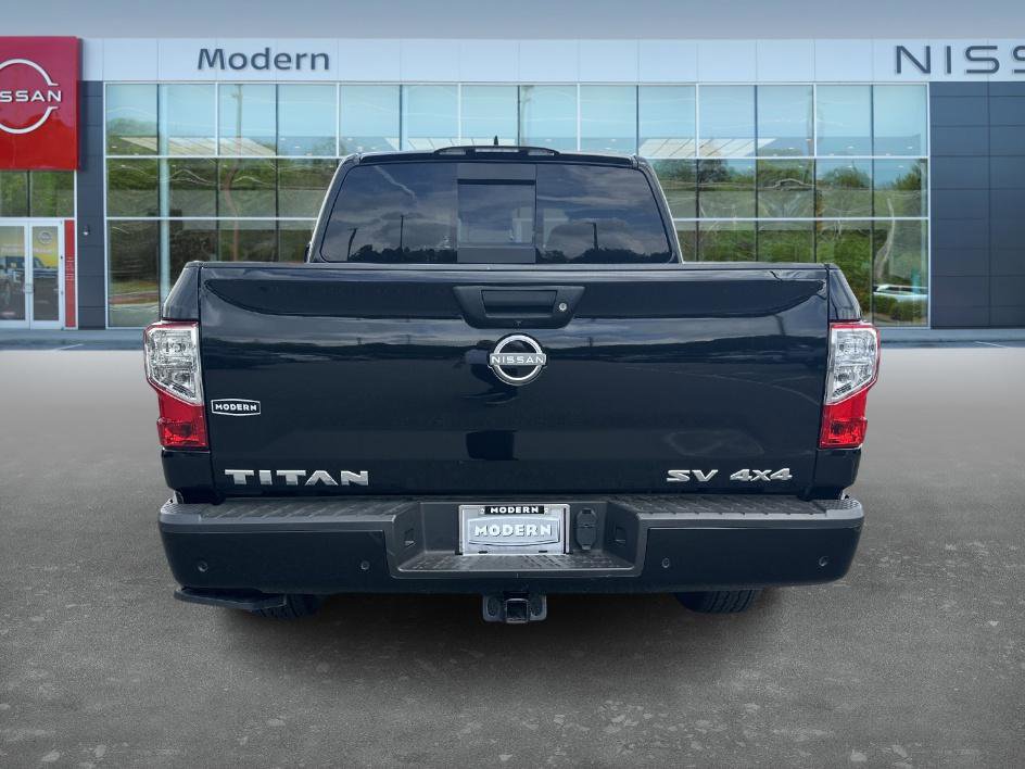 2024 Nissan Titan SV photo 6