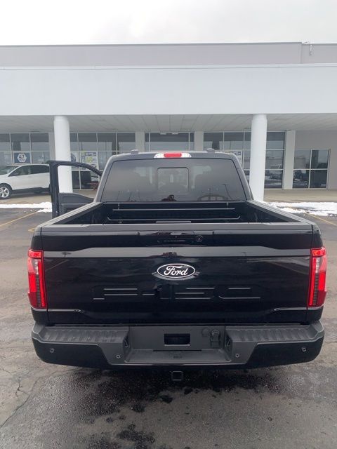 2025 Ford F-150 XLT photo 12