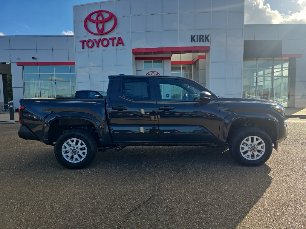 2025 Toyota Tacoma SR's photo