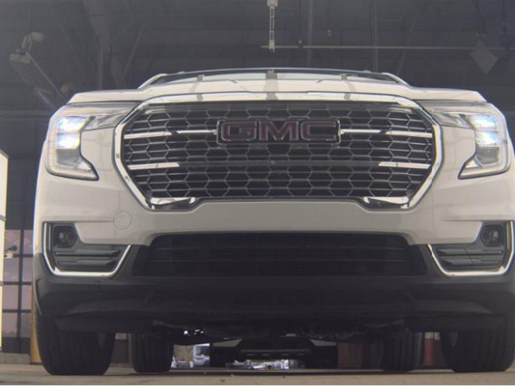 2023 Gmc Terrain SLT photo 2