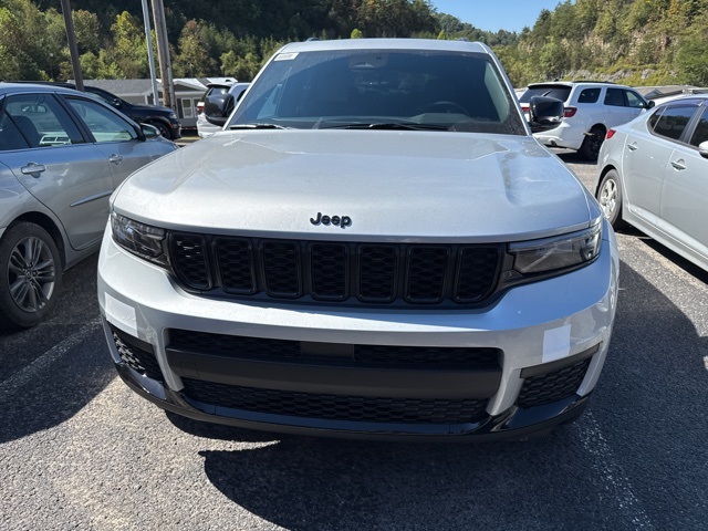 2025 Jeep Grand Cherokee Altitude X photo 2