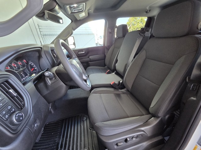 2025 Chevrolet Silverado 2500HD Custom photo 23