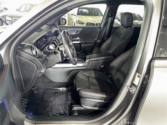 2024 Mercedes Benz GLB 250 photo 18