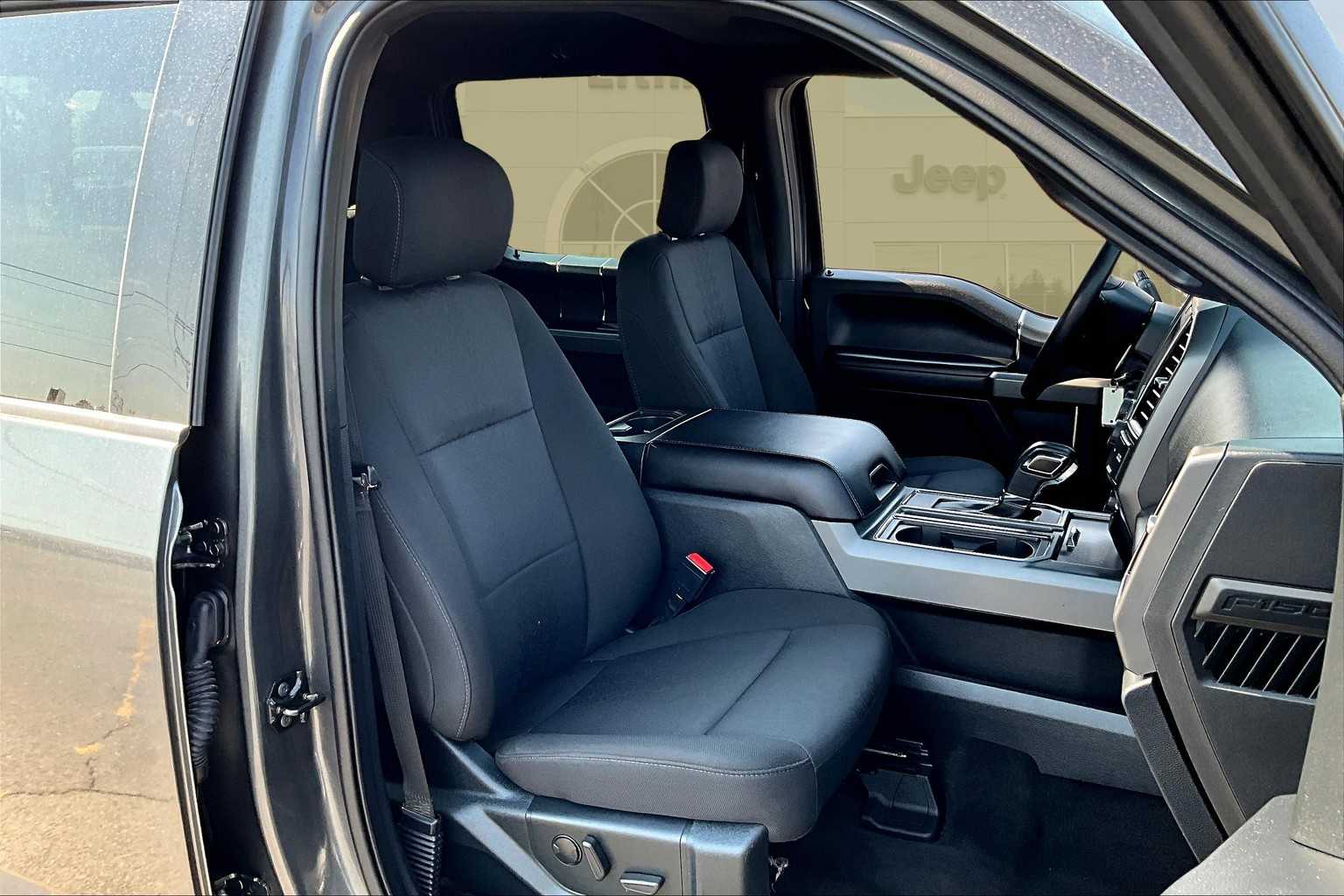 2020 Ford F-150 XLT photo 14