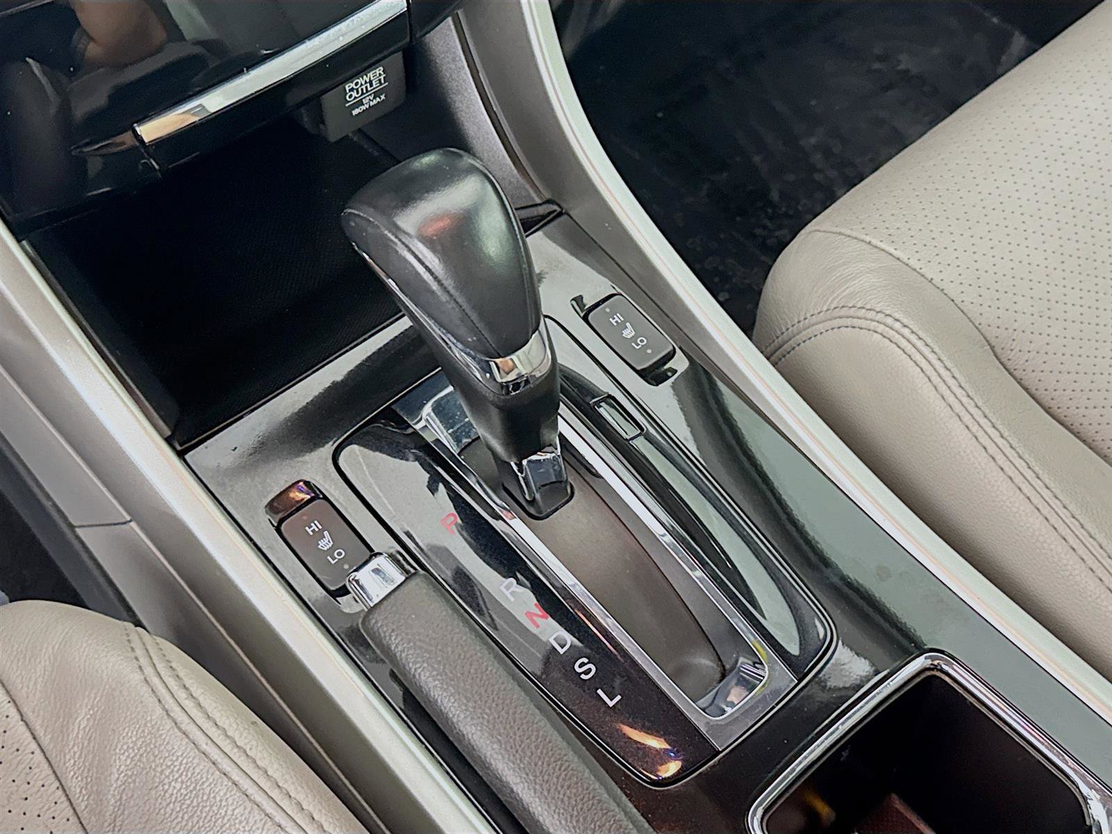 2016 Honda Accord EX-L photo 16