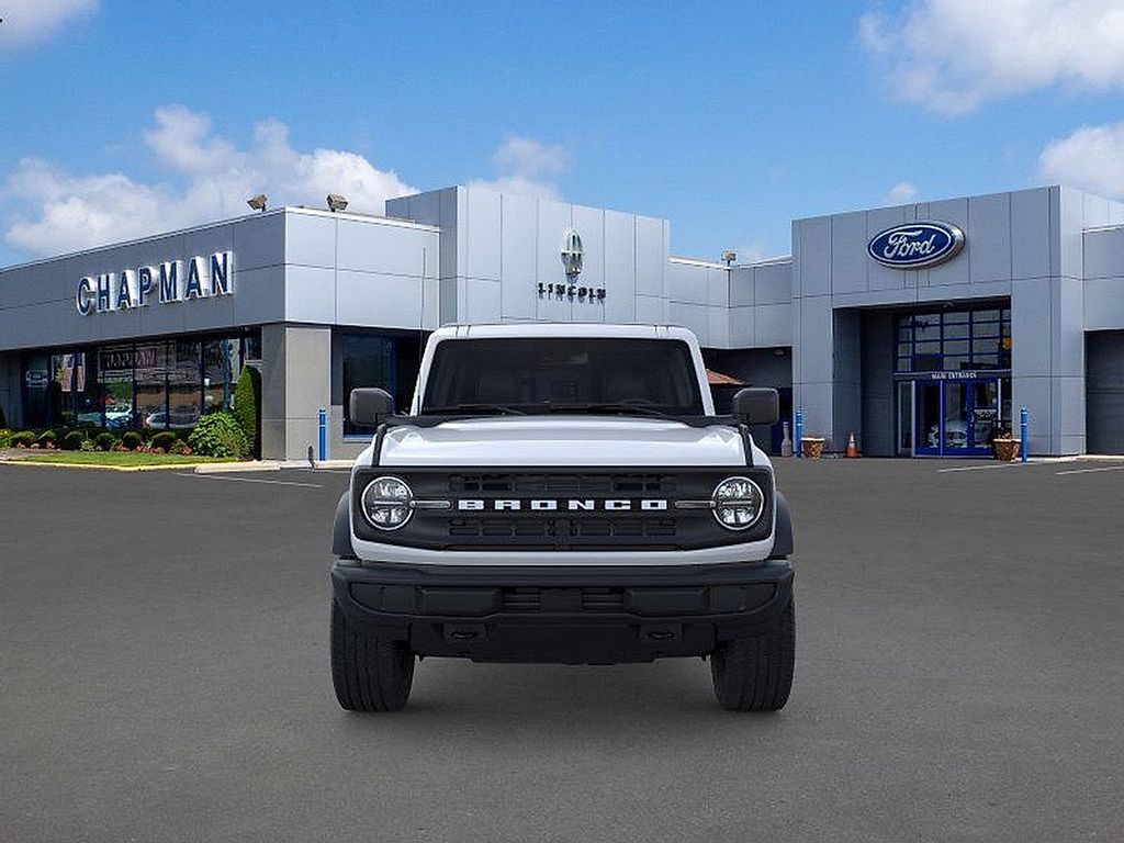 2025 Ford Bronco Base photo 4