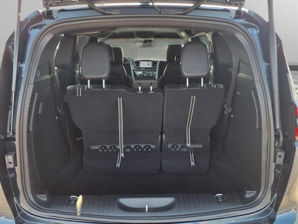 2025 Chrysler Pacifica photo 20