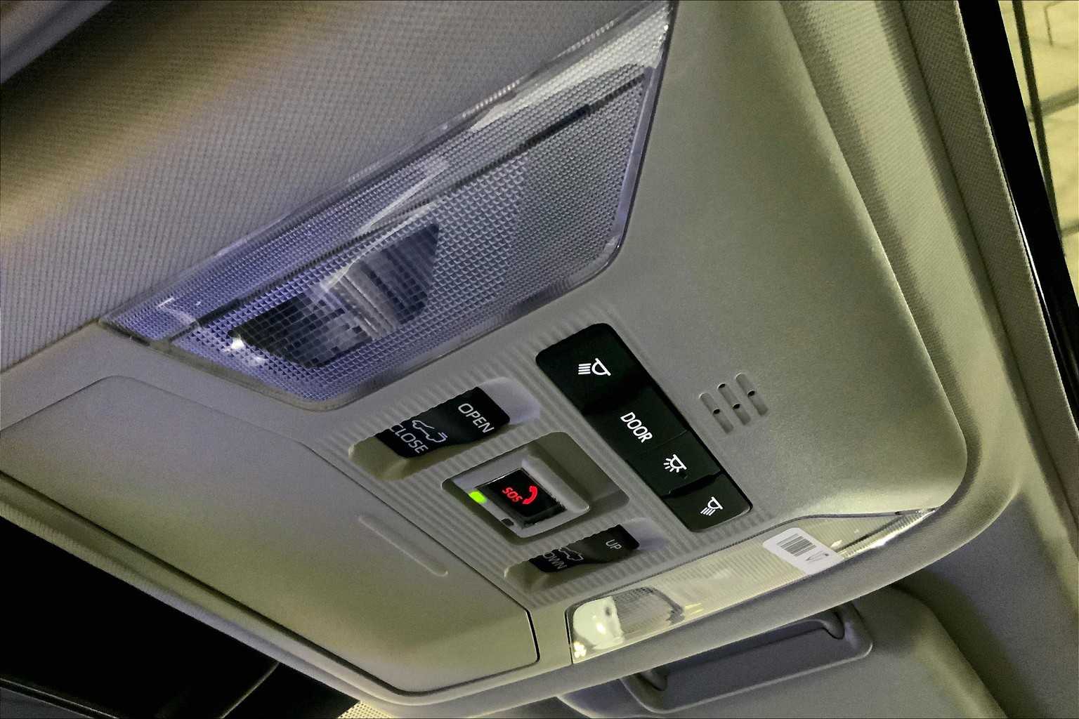 2025 Toyota RAV4 XLE photo 18