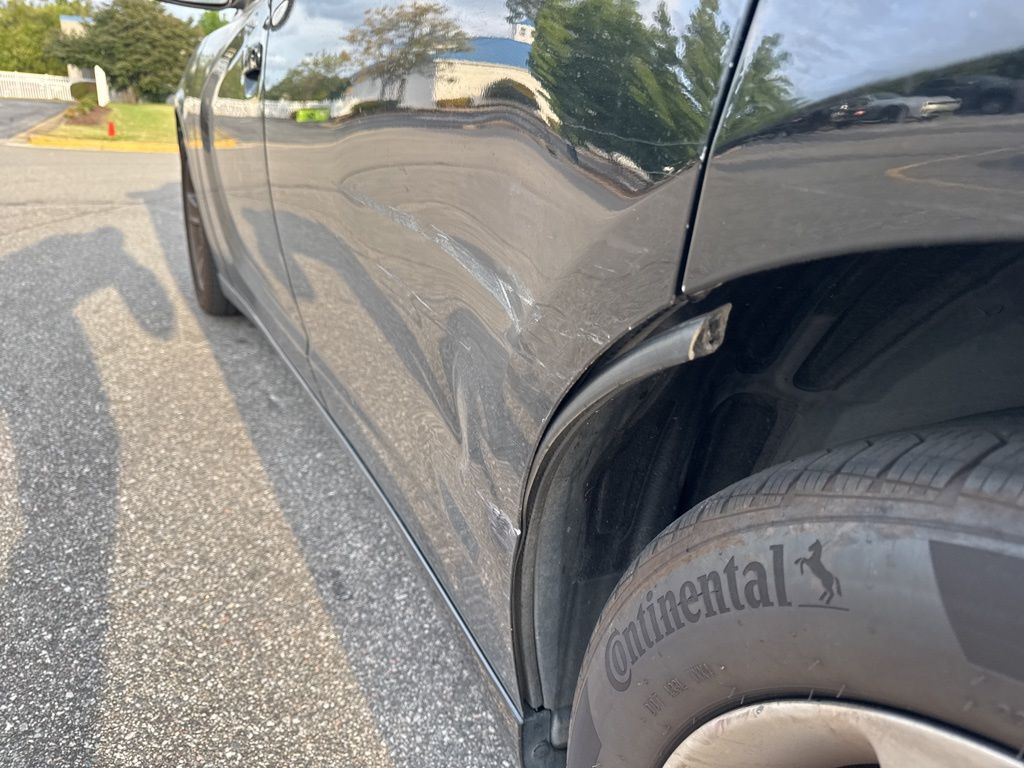 2017 Dodge Charger SXT photo 4