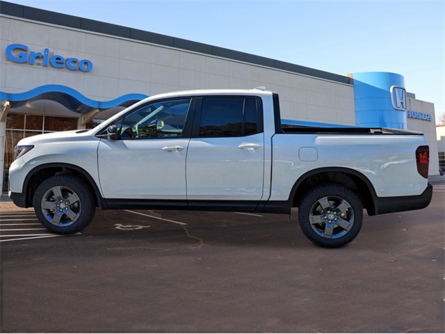 2026 Honda Ridgeline TrailSport photo 2