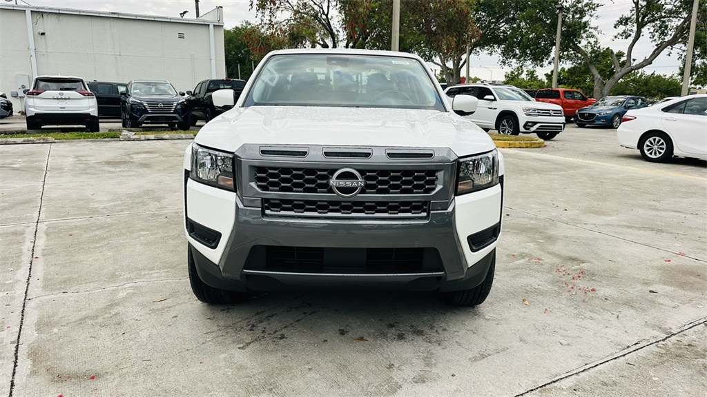 2025 Nissan Frontier SV photo 2