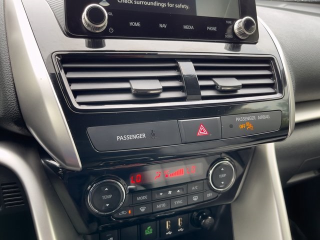 2024 Mitsubishi Eclipse Cross SEL photo 24