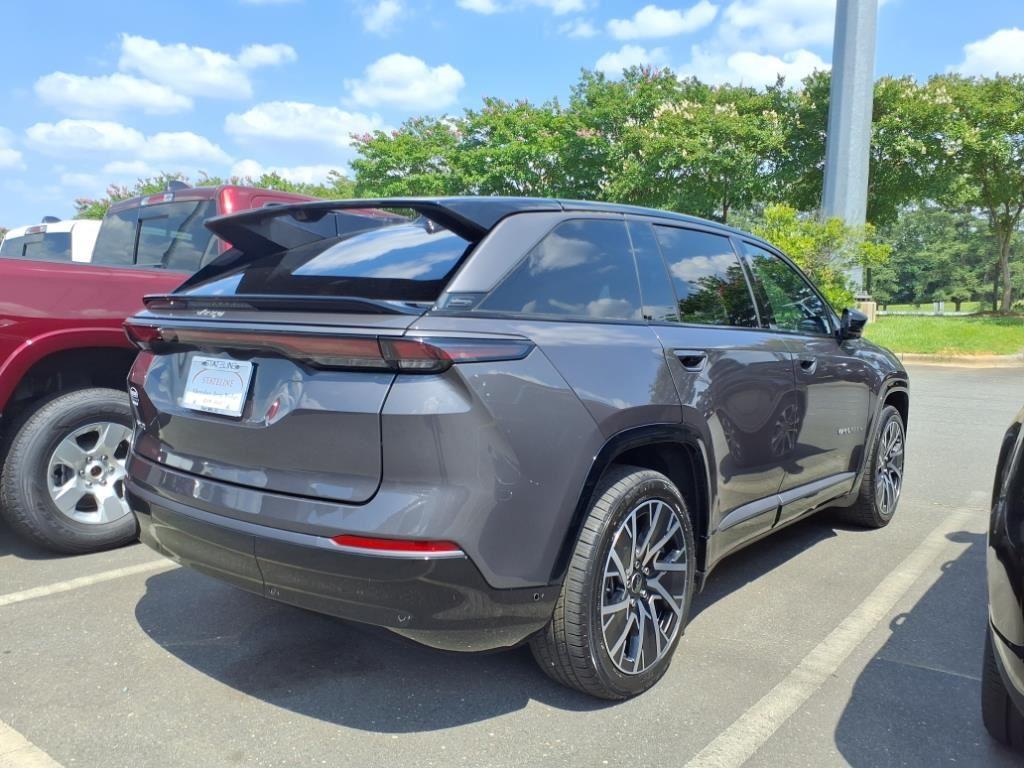 2025 Jeep Wagoneer S Limited photo 4
