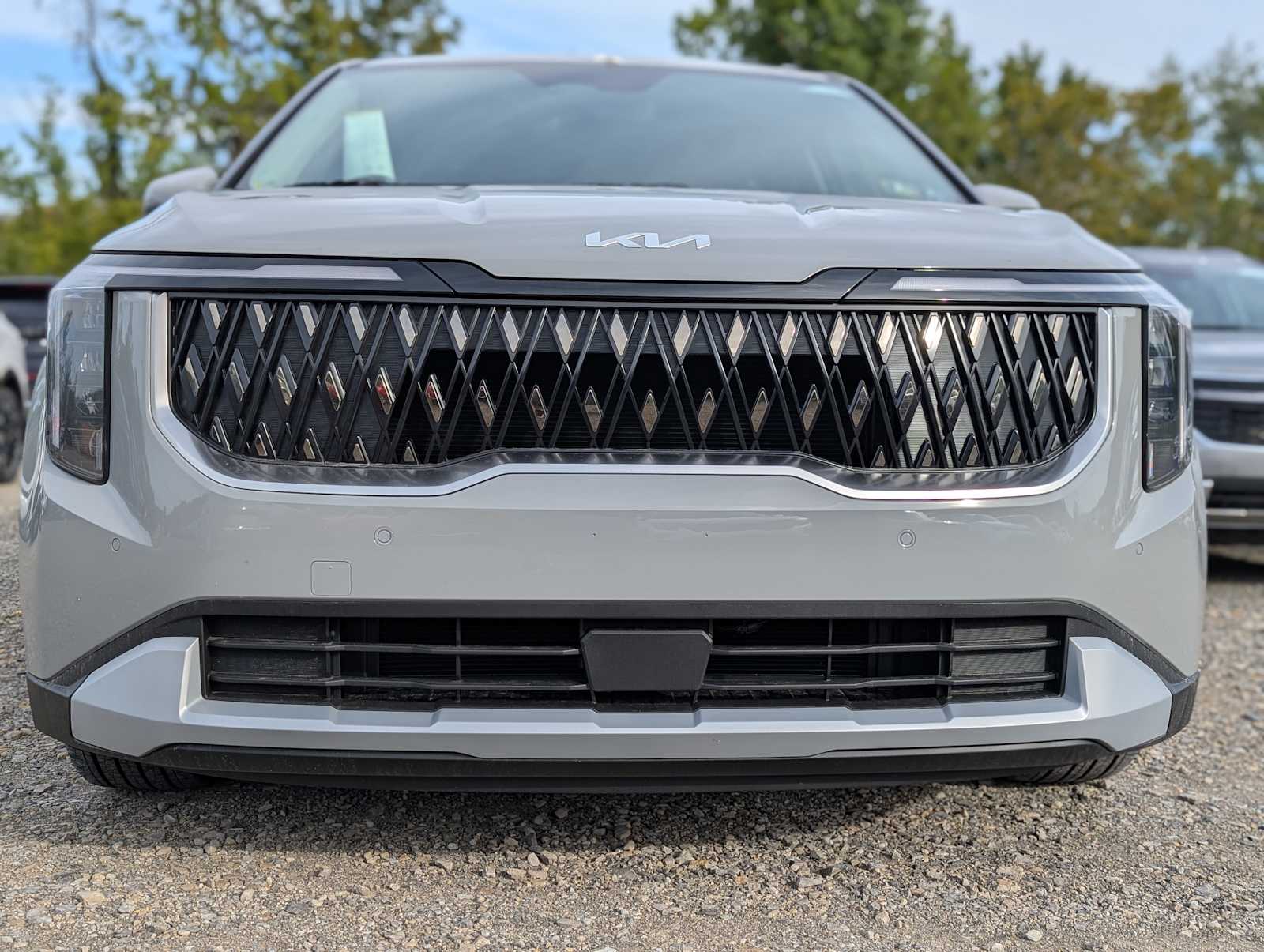 2026 Kia Carnival EX photo 2
