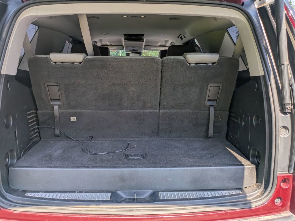 2016 Chevrolet Tahoe LT photo 24