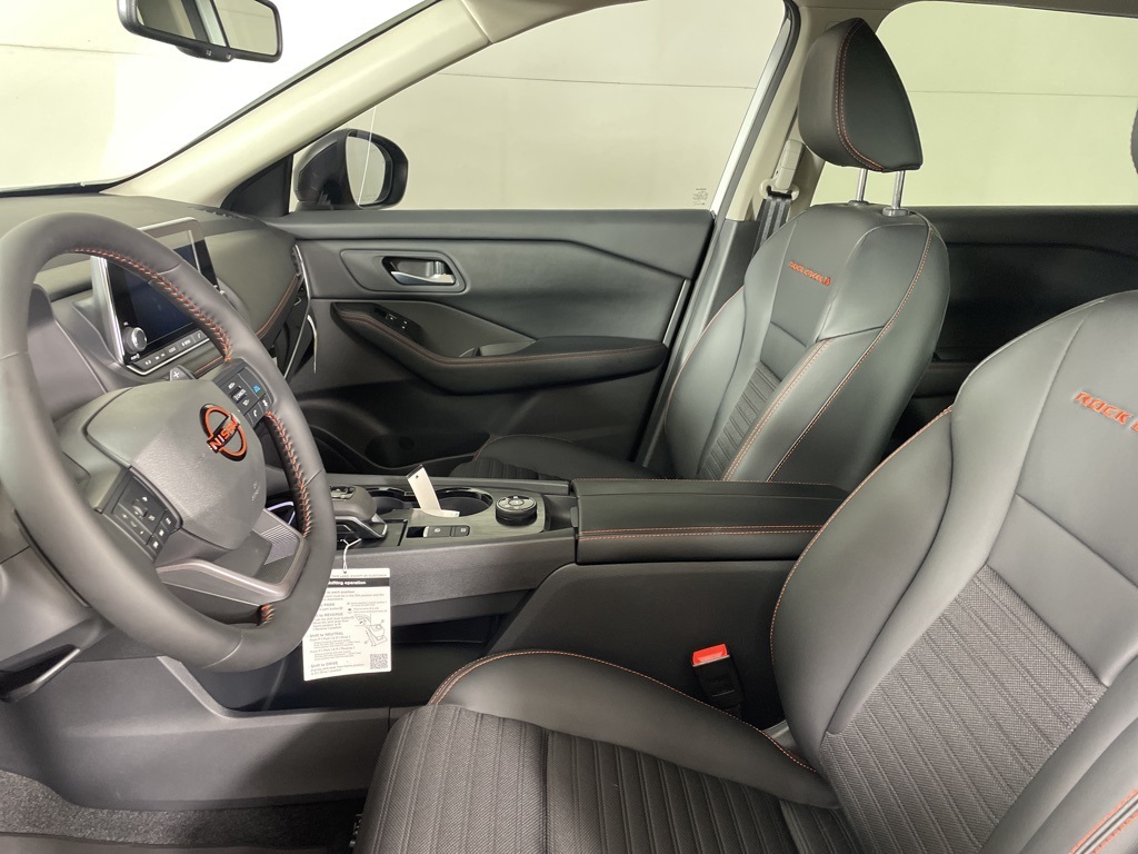 2026 Nissan Rogue SV photo 16