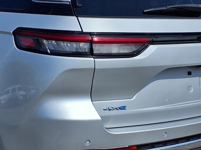 2023 Jeep Cherokee 4xe photo 19