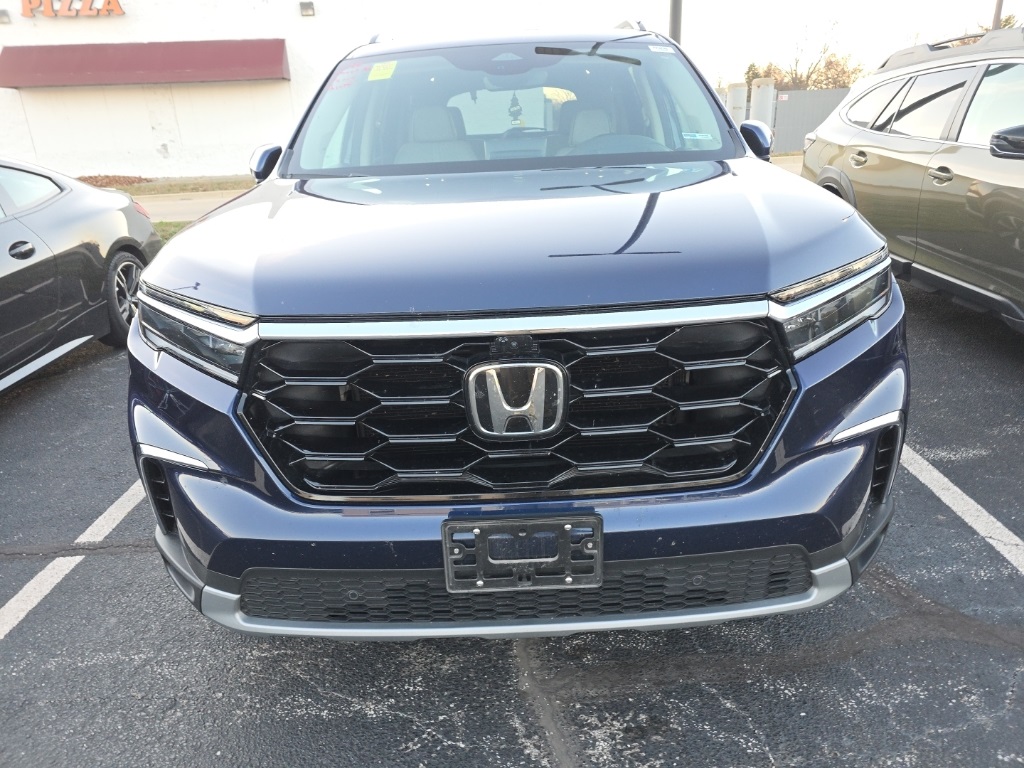 2023 Honda Pilot Elite's photo