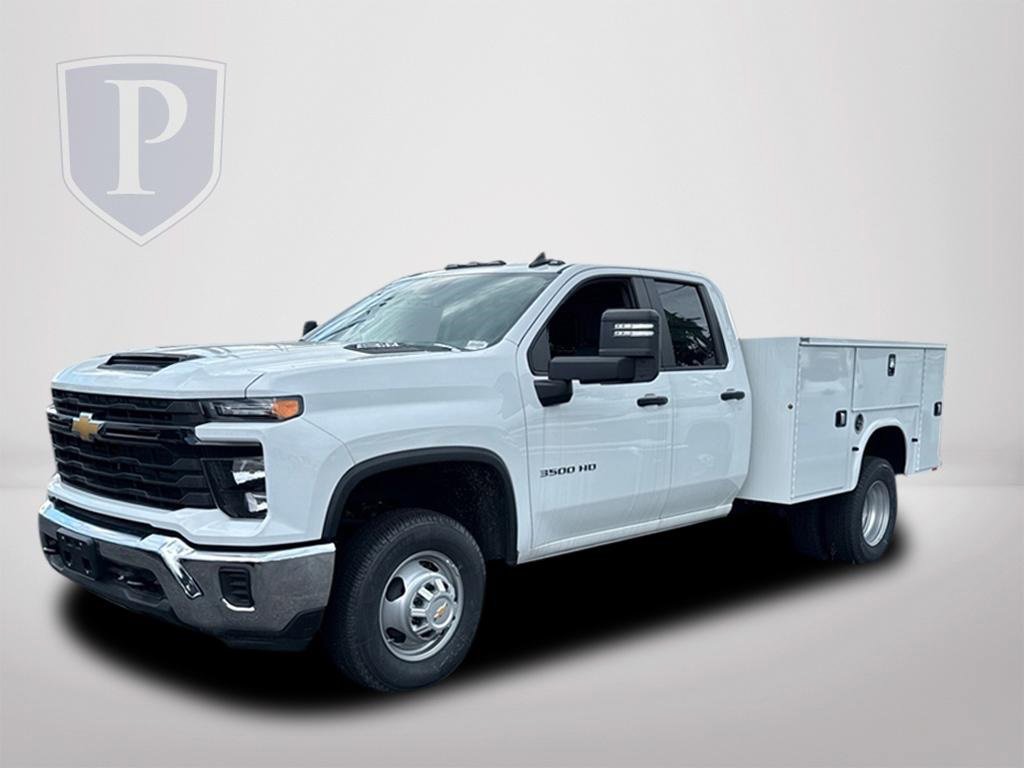 2024 Chevrolet Silverado 3500HD Work Truck photo 3