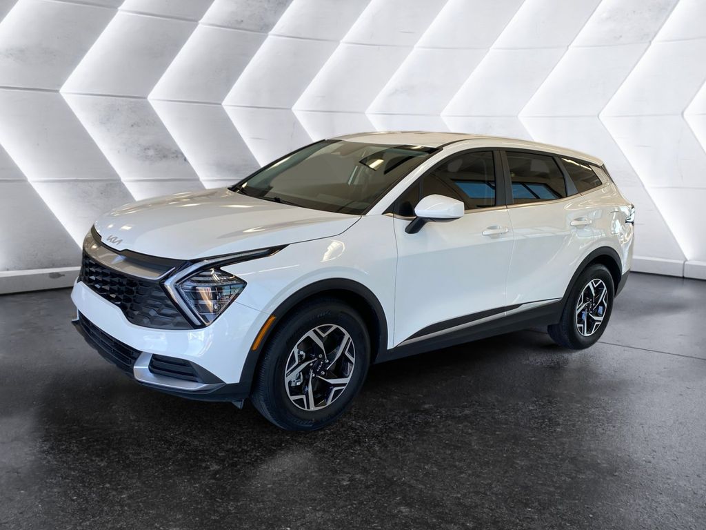 2025 Kia Sportage LX photo 3