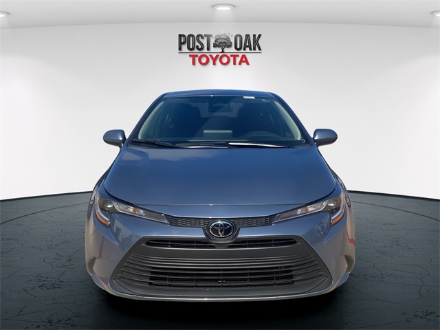 2025 Toyota Corolla LE photo 2