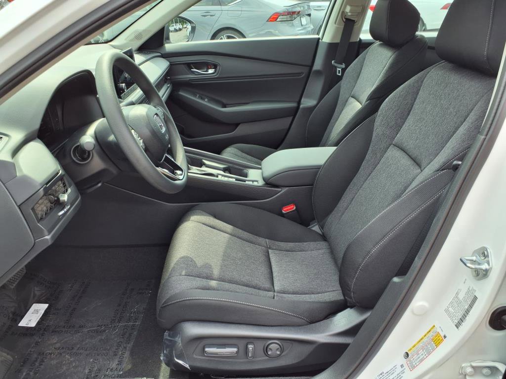 2025 Honda Accord SE photo 4