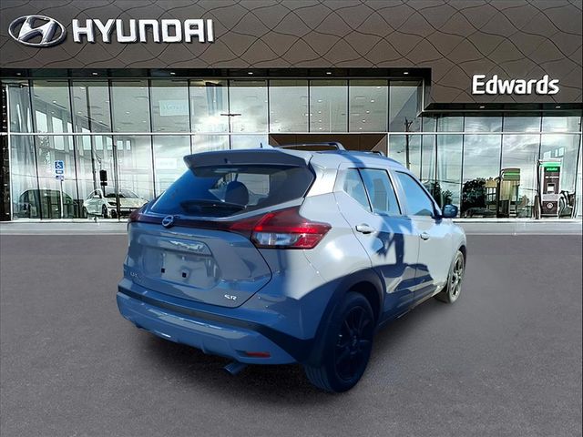 2022 Nissan Kicks SR photo 3